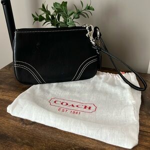 Coach wristlet with dust bag